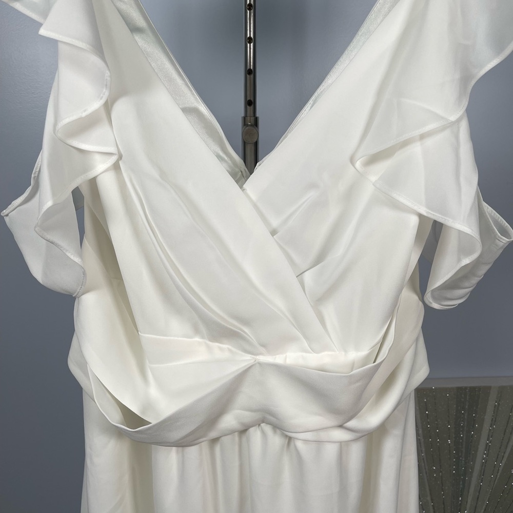 NWT City Chic White Ivory Frill Treasure Cold Shoulder Flutter Sleeve Maxi Sz 18 - Picture 6 of 9